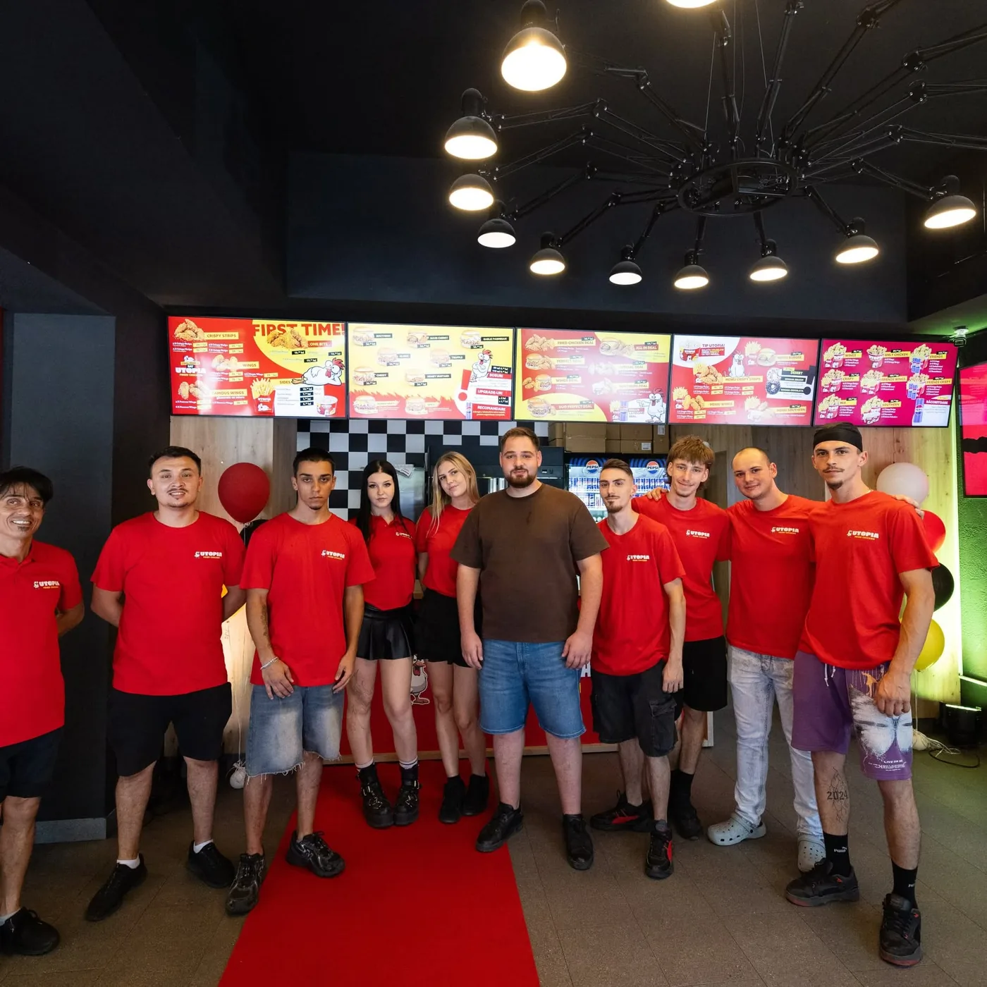 În restaurantul Utopia Fried Chicken